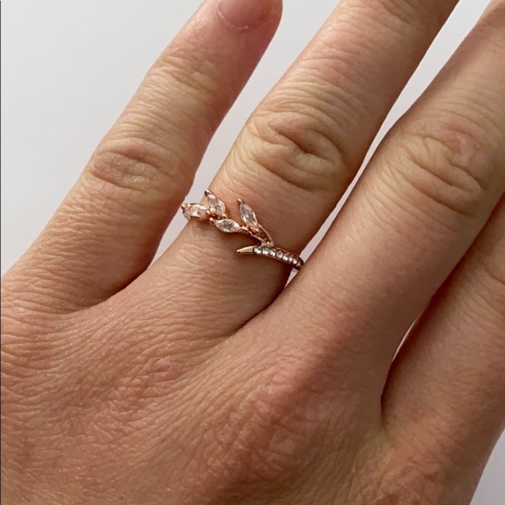 Leaf Crystal Women's Eternity Band Rings - Picture 5 of 5